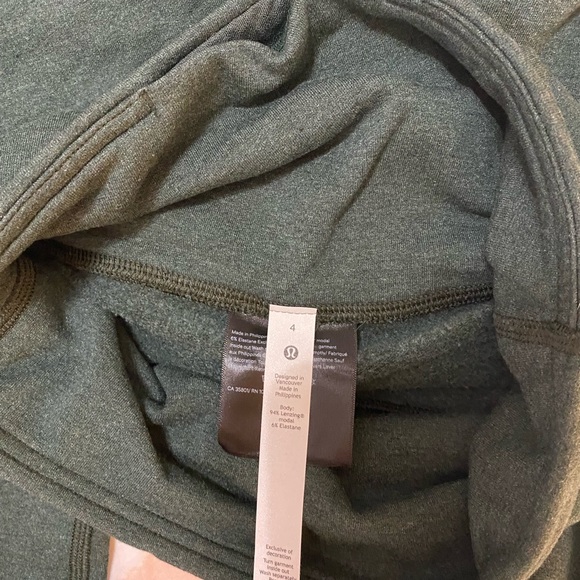 NWT Wunder Lounge Super High Rise Tight 28” in Size 4 - Picture 3 of 3